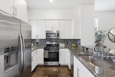 $469,000 | 3200 Ross Avenue, Unit 28, Dallas, TX 75204