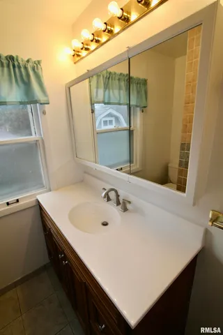 $92,900 | 2318 North Flora Avenue, Peoria, IL 61604