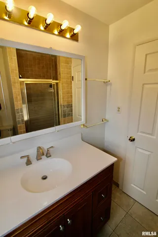 $92,900 | 2318 North Flora Avenue, Peoria, IL 61604