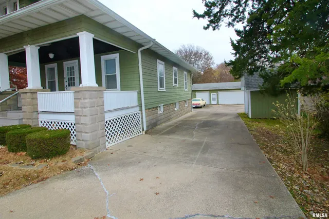 $92,900 | 2318 North Flora Avenue, Peoria, IL 61604