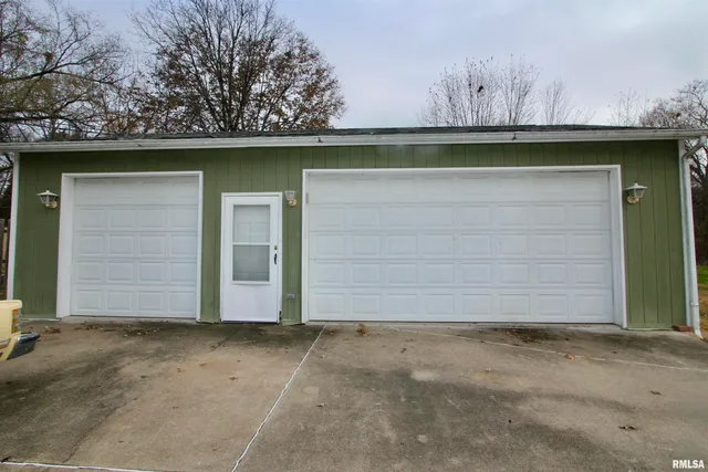 $92,900 | 2318 North Flora Avenue, Peoria, IL 61604