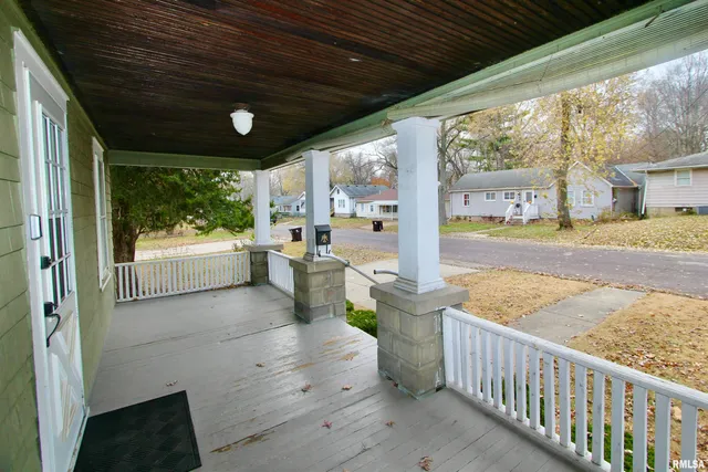 $92,900 | 2318 North Flora Avenue, Peoria, IL 61604