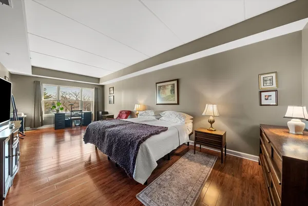 $305,500 | 10 North Gilbert Street, Unit 314, South Elgin, IL 60177