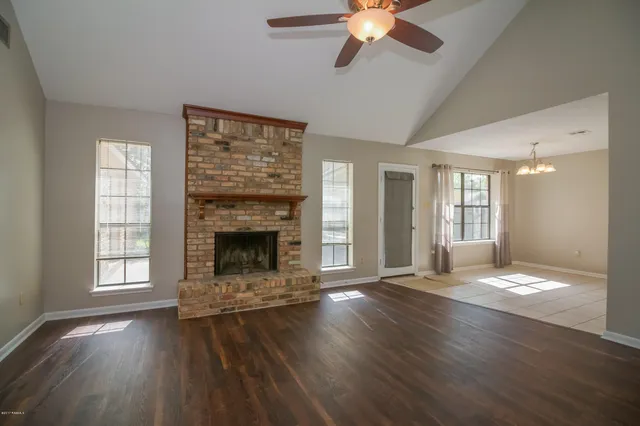 $1,600 | 101 Lazy Creek Drive, Lafayette, LA 70506