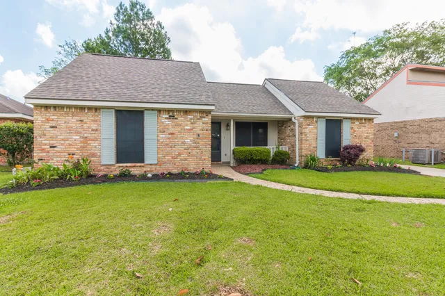 $1,600 | 101 Lazy Creek Drive, Lafayette, LA 70506