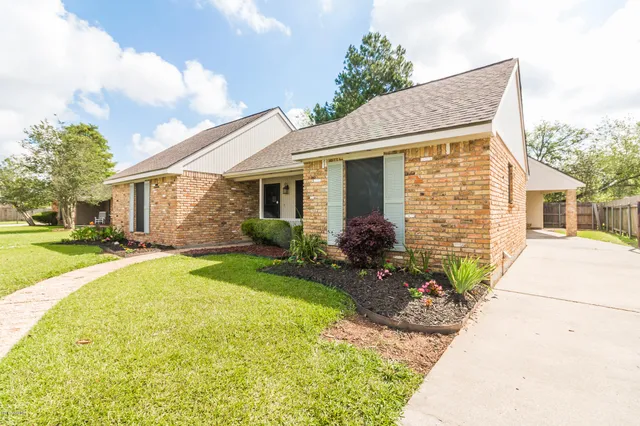 $1,600 | 101 Lazy Creek Drive, Lafayette, LA 70506