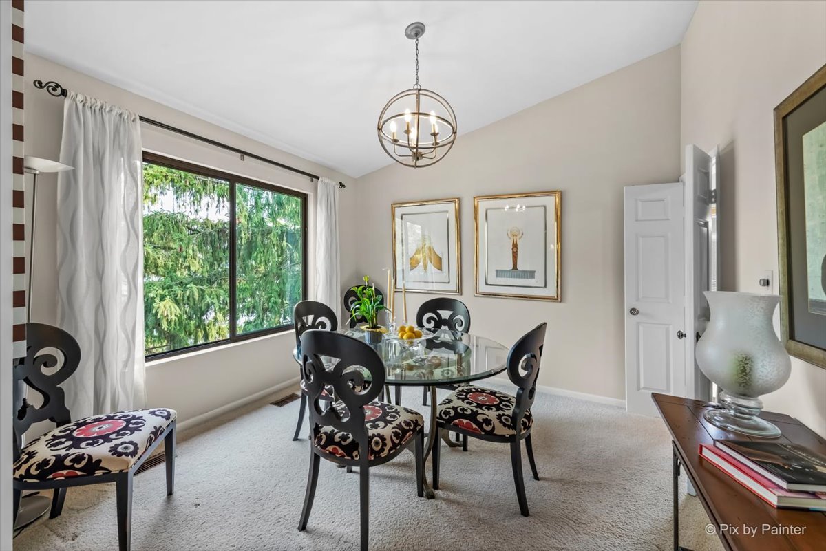 321 Shoreline Road, Unit B Lake Barrington, IL 60010 - Photo 15 of 39 Gallery Image 15