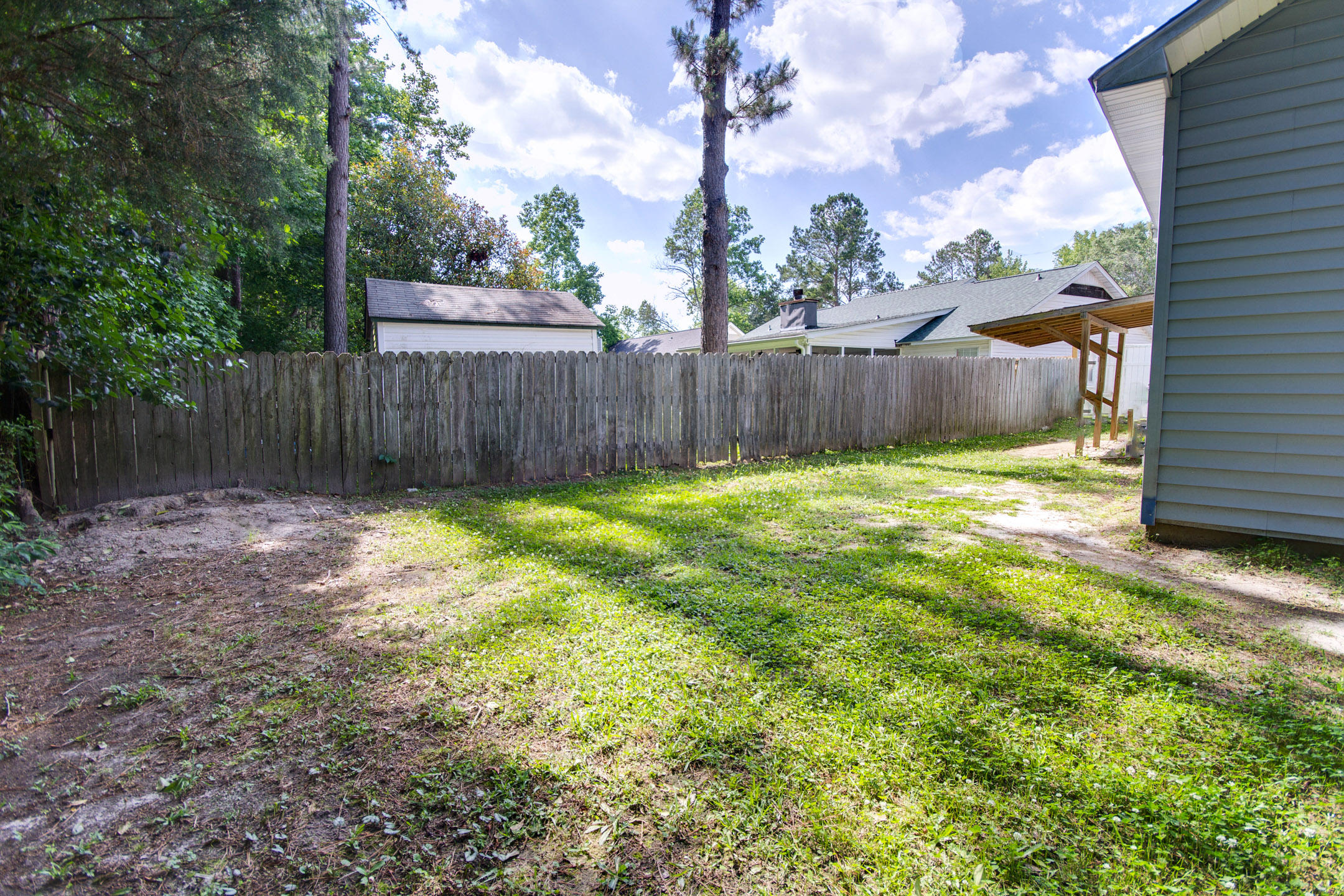 132 Jigsaw Road Summerville, SC 29485 - Photo 15 of 16 Extra side yard for storage!