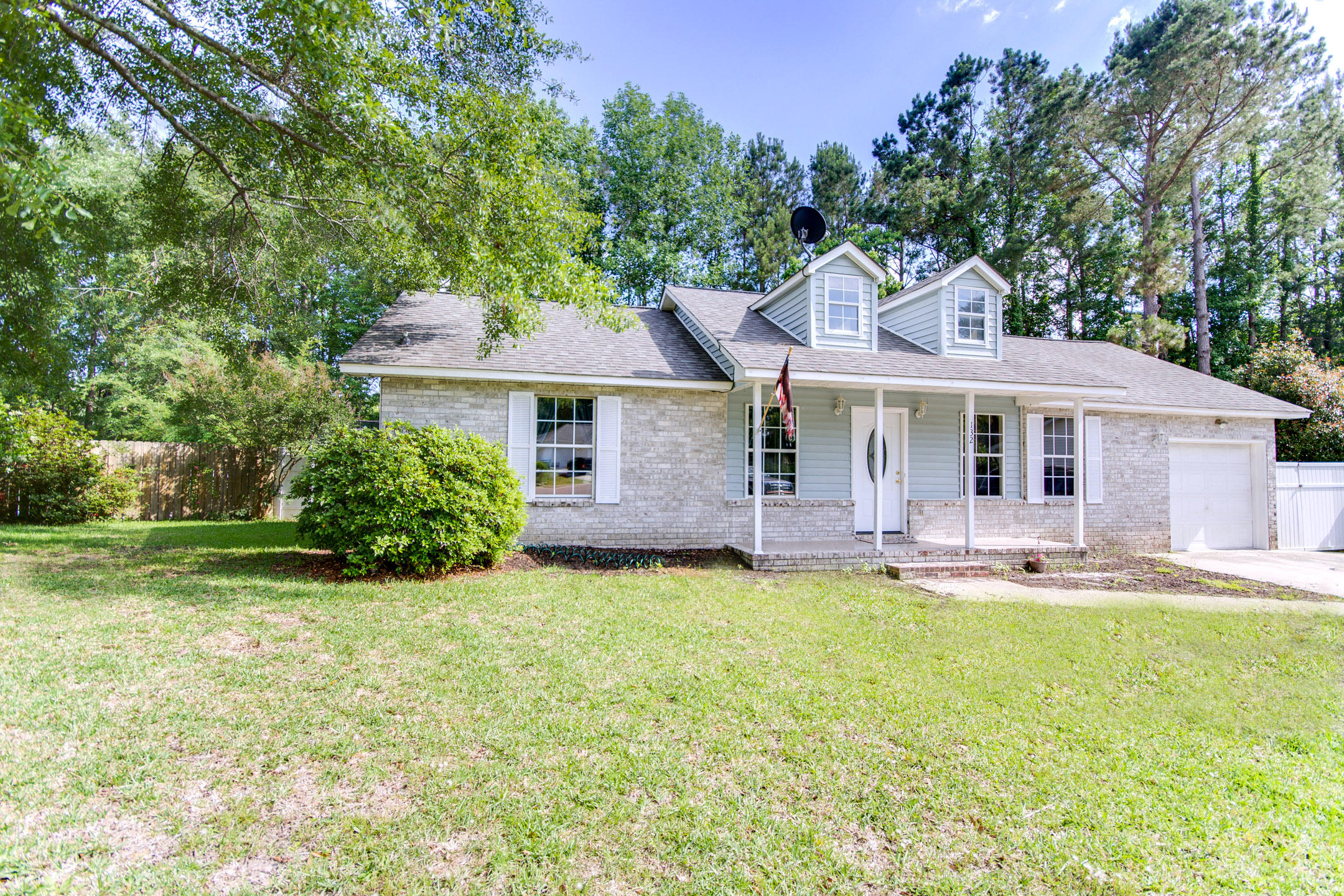 132 Jigsaw Road Summerville, SC 29485 - Photo 16 of 16 Clean and ready!