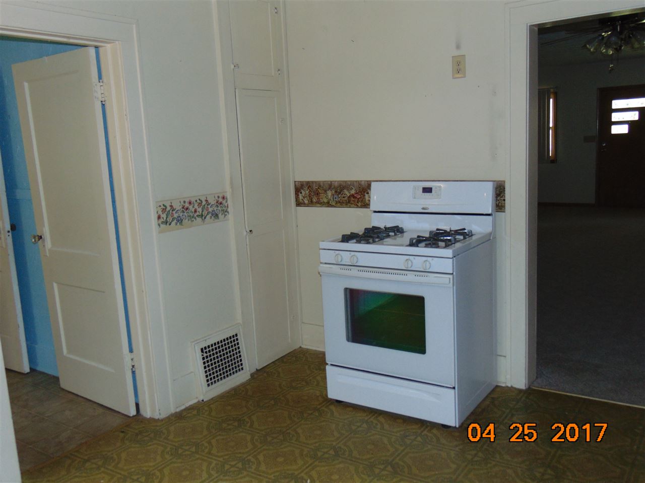 23894 Edison Road South Bend, IN 46628 - Photo 8 of 21