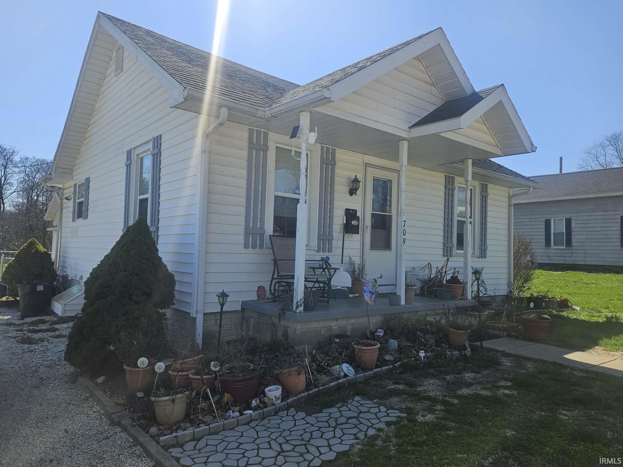 709 Graham Street Washington, IN 47501 - Photo 3 of 7