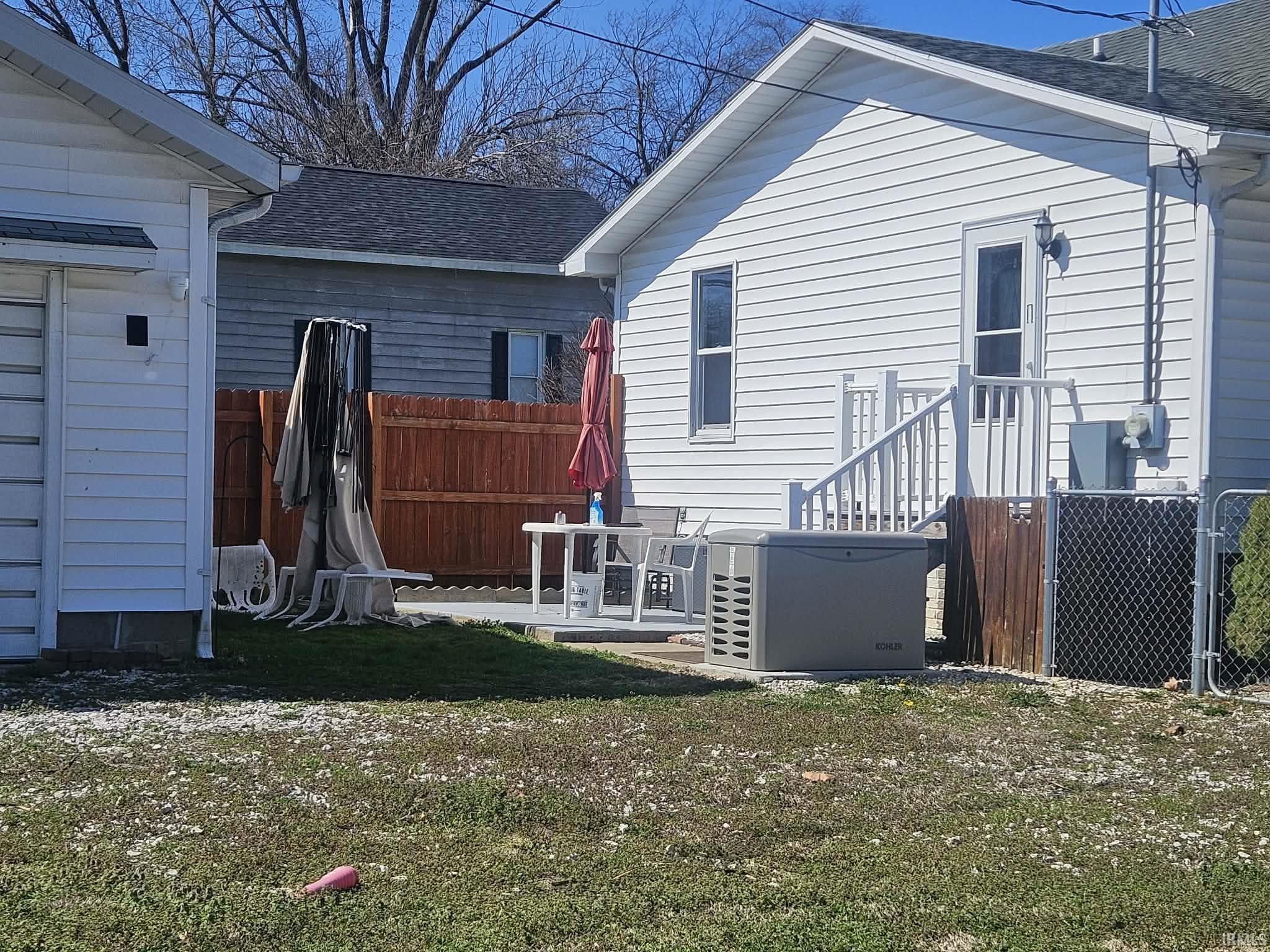 709 Graham Street Washington, IN 47501 - Photo 4 of 7