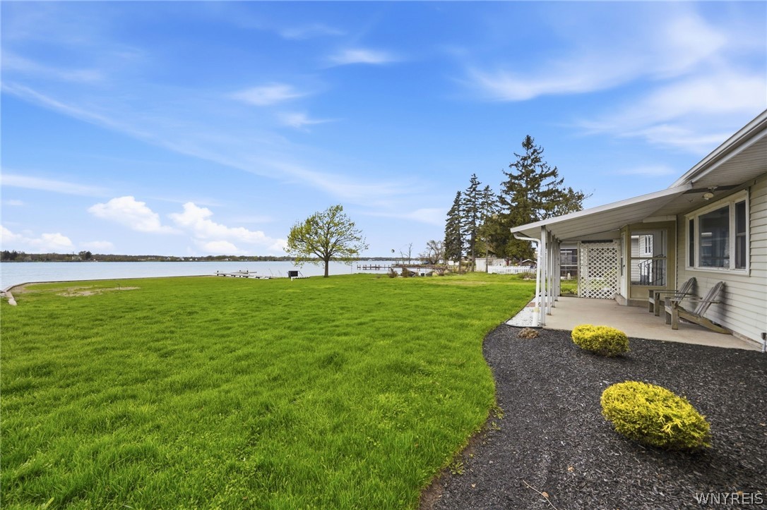 2484 River Road Wheatfield, NY 14304 - Photo 2 of 45 Spectacular River View