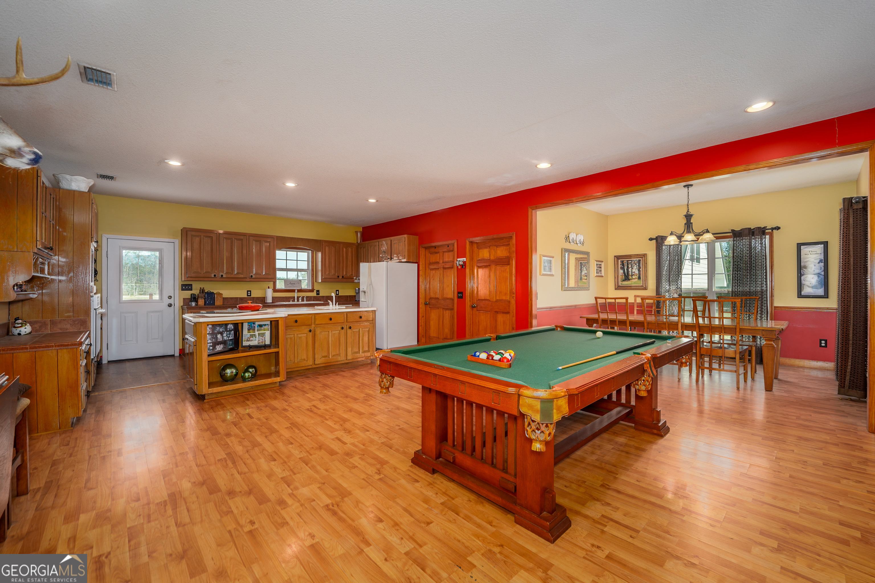 3300 Connor Lane Waycross, GA 31503 - Photo 21 of 42 a room with furniture and pool table