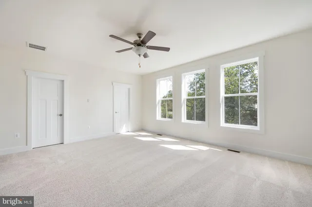 a view of front of a house