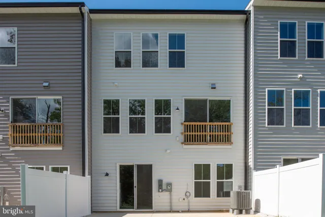 $3,200 | 354 Evermore Lane, Stafford, VA 22554