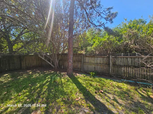 $2,200 | 1406 36th Avenue, Vero Beach, FL 32960