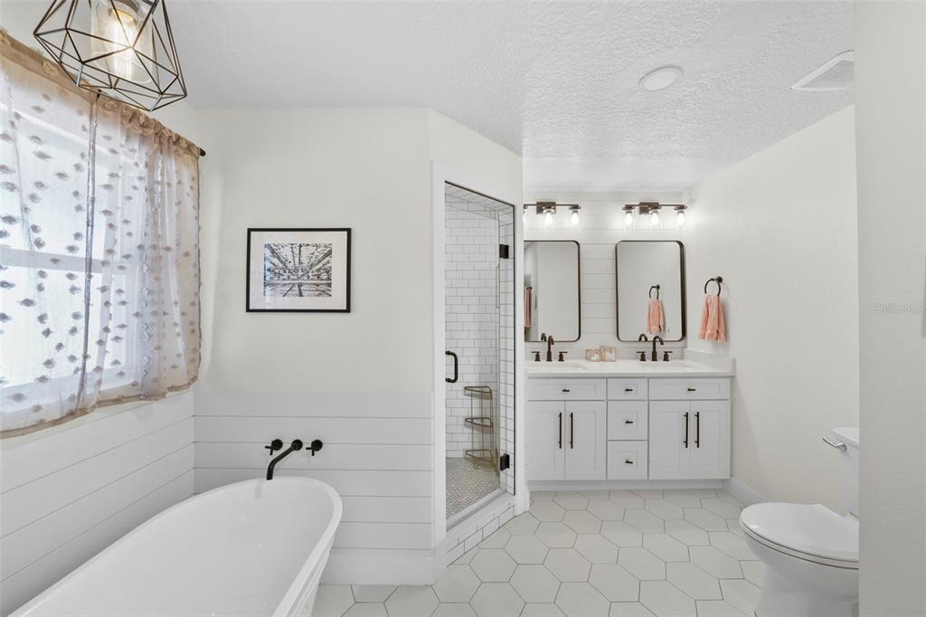 808 Old Welcome Road Lithia, FL 33547 - Photo 36 of 92 Gallery Image 36