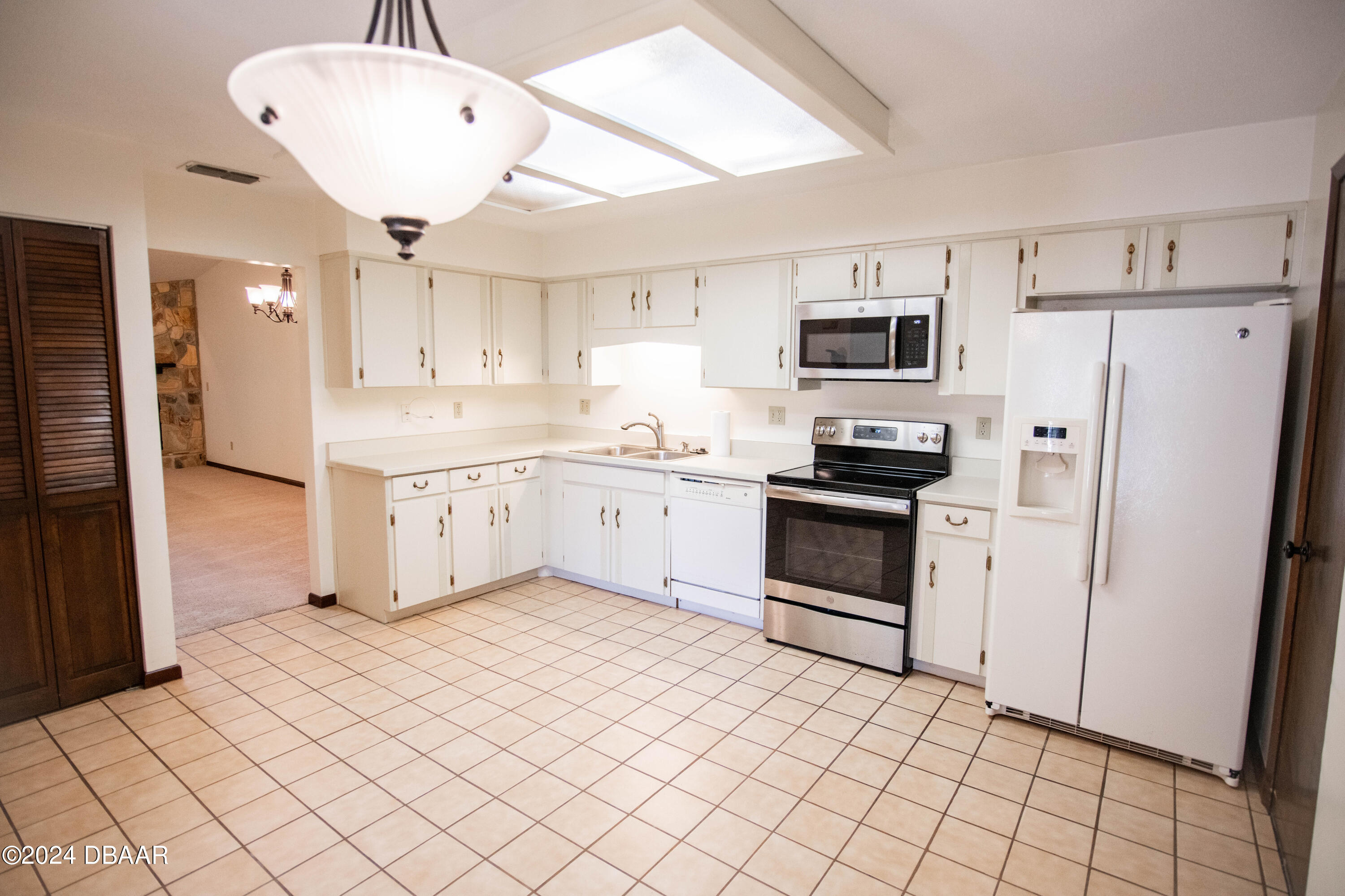 116 Deer Lake Circle Ormond Beach, FL 32174 - Photo 3 of 33 DSC_4166