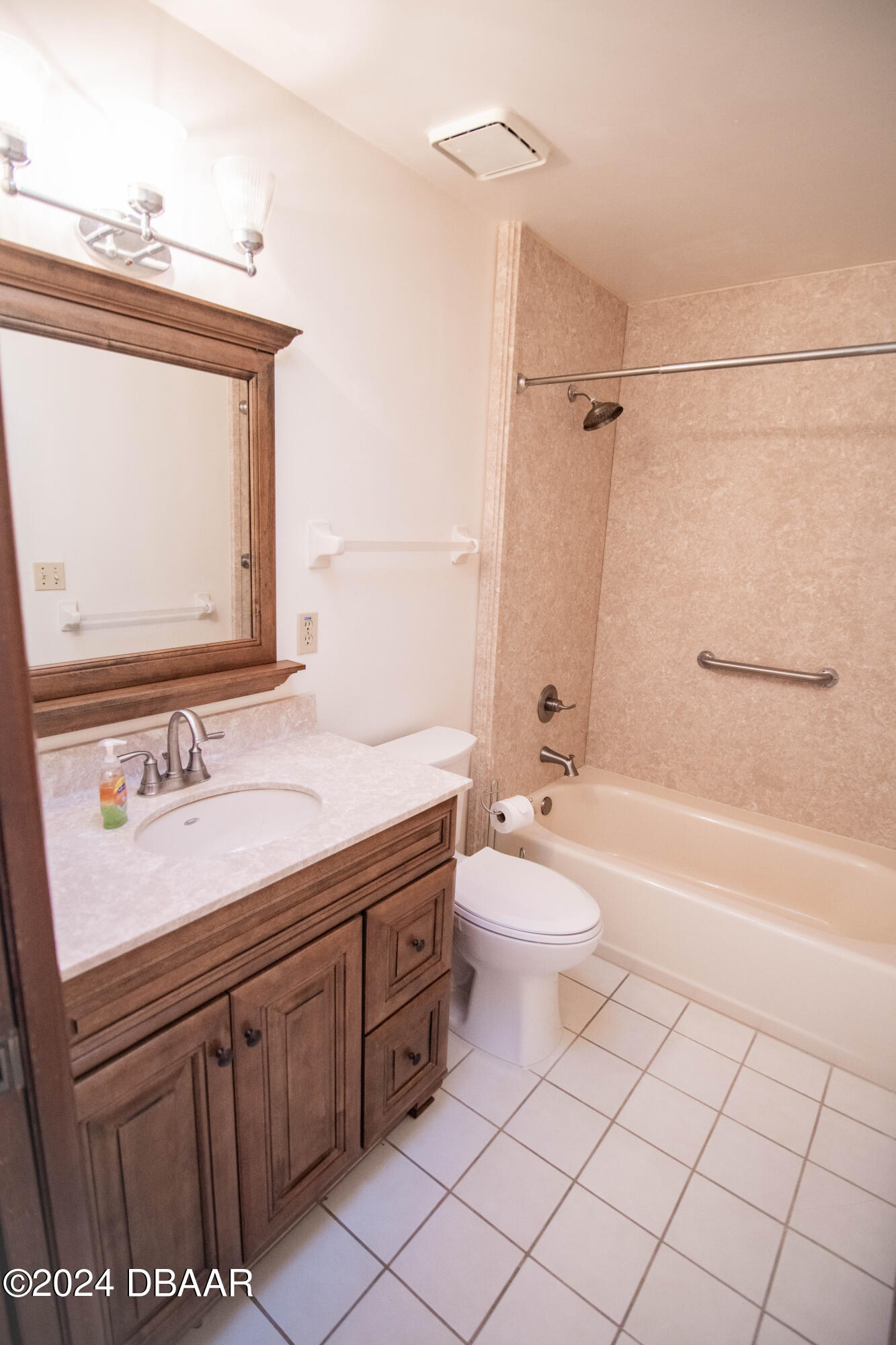 116 Deer Lake Circle Ormond Beach, FL 32174 - Photo 8 of 33 DSC_4197