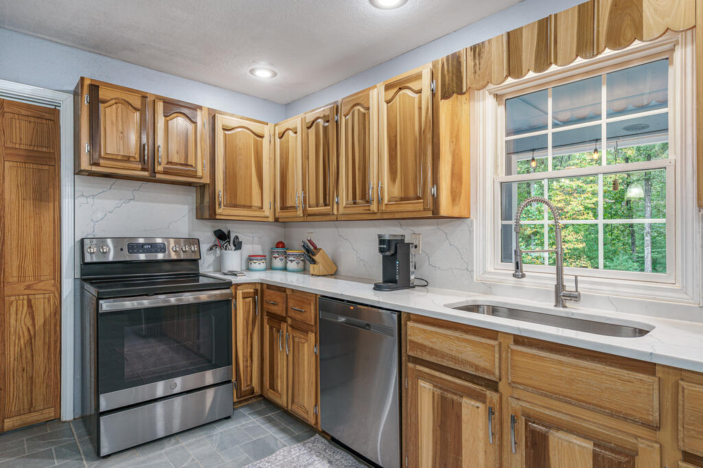 3015 Camp Creek Road Murphy, NC 28906 - Photo 8 of 49 Gallery Image 8