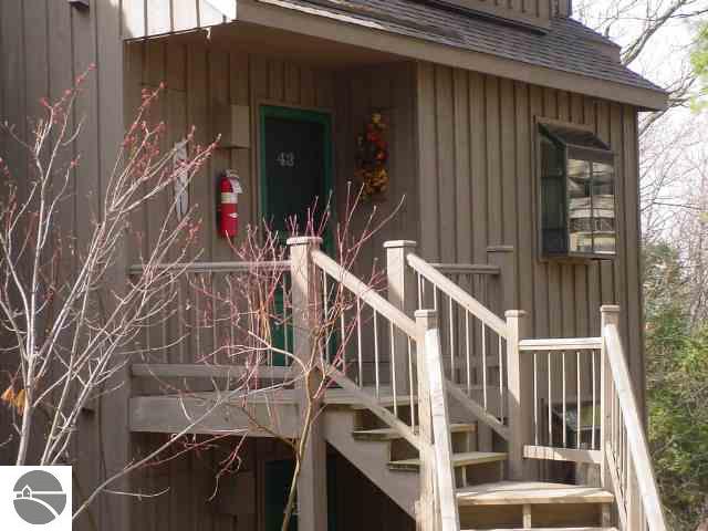 43 Woodridge Road Maple City, MI 49664 - Photo 1 of 9 1687429.JPG