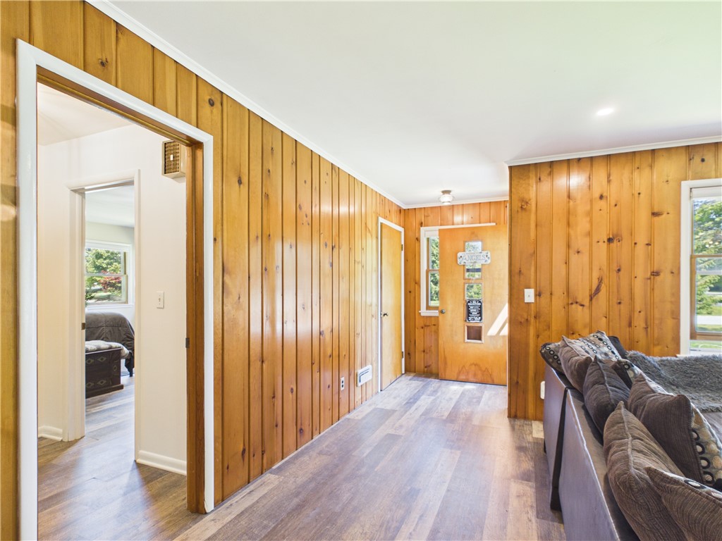 1621 Scribner Road Penfield, NY 14625 - Photo 4 of 29