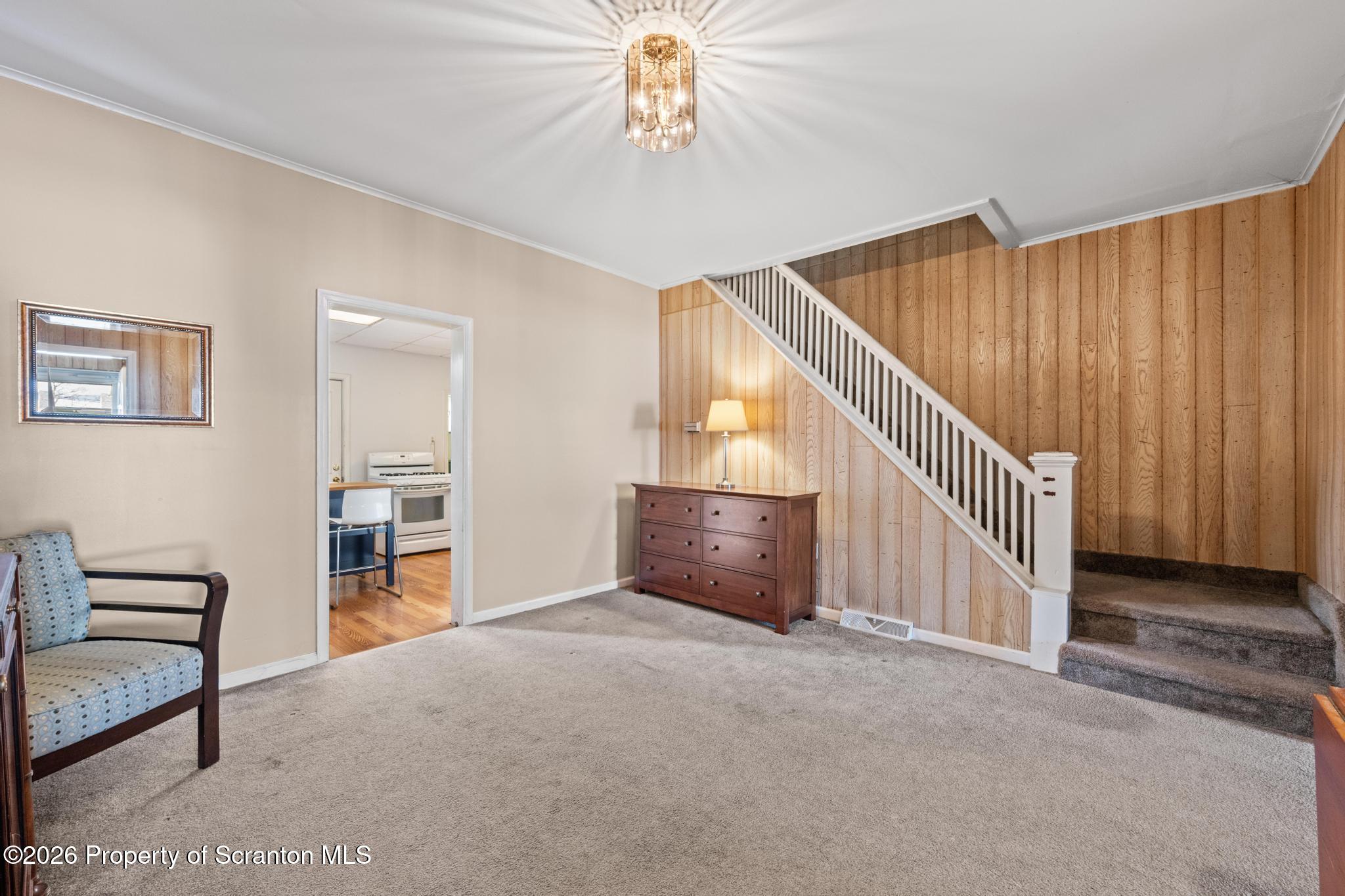 321 Ferdinand Street Scranton, PA 18508 - Photo 8 of 22 DSC_4192