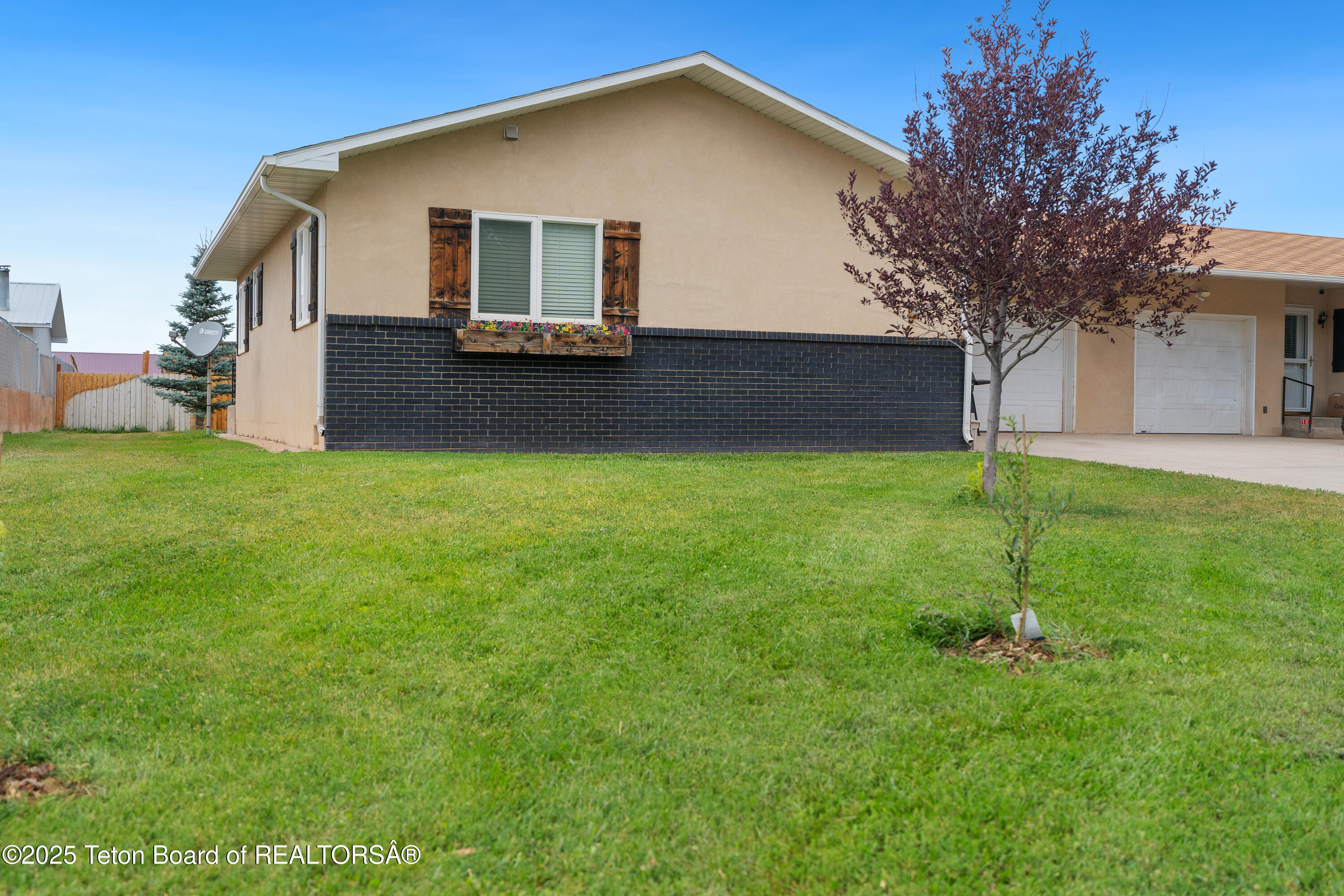 100 Taylor Creek Road Dubois, WY 82513 - Photo 2 of 21 01