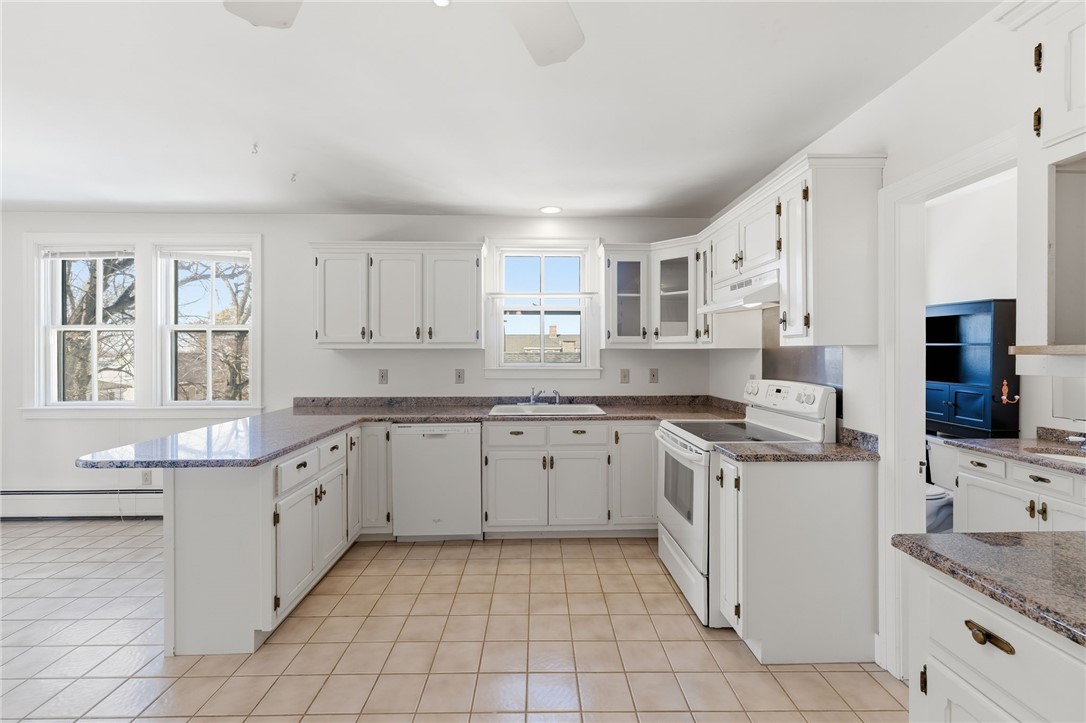 686 Hope Street, Unit 3 Bristol, RI 02809 - Photo 8 of 25