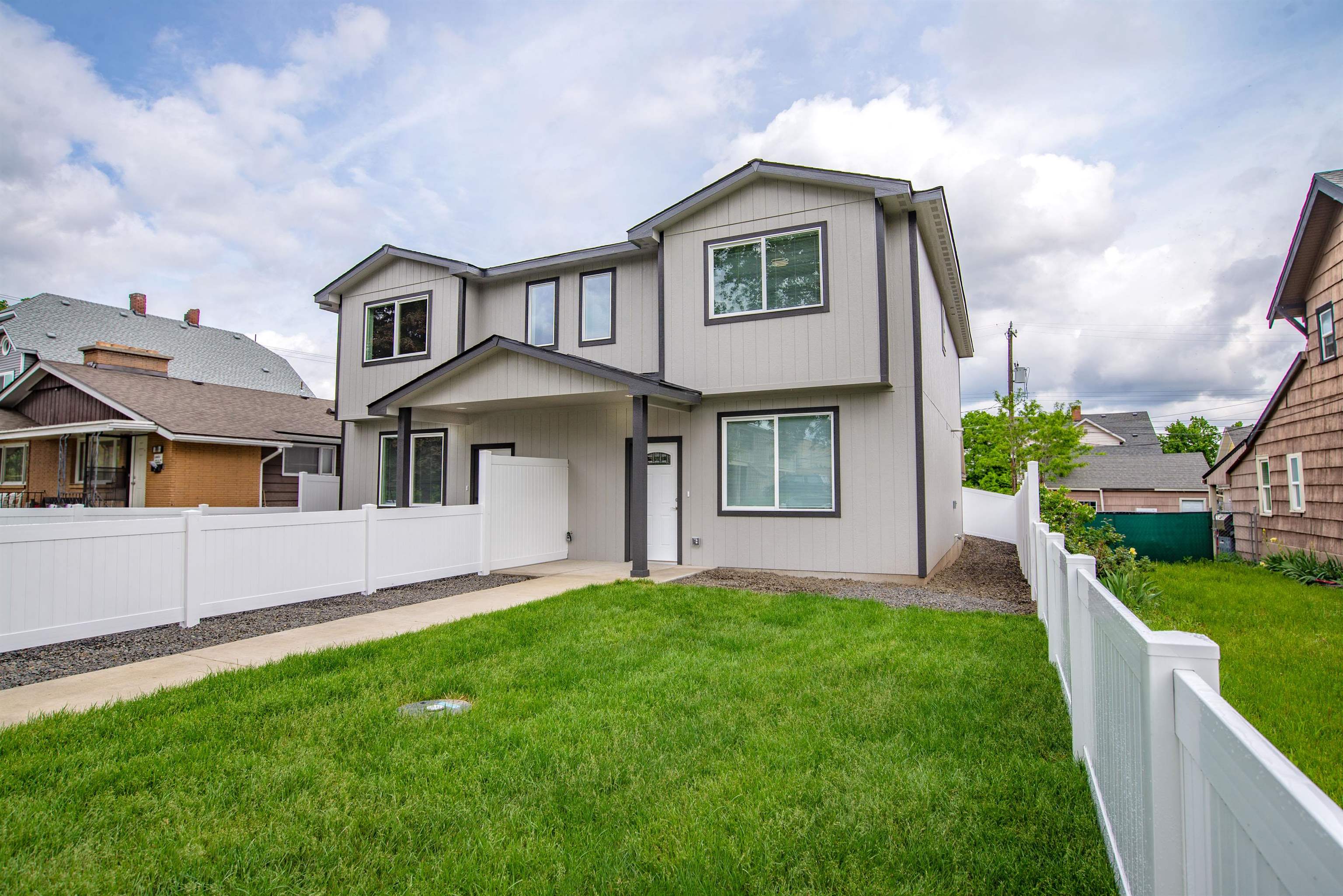 818 West Augusta Avenue Spokane, WA 99205 - Photo 2 of 19