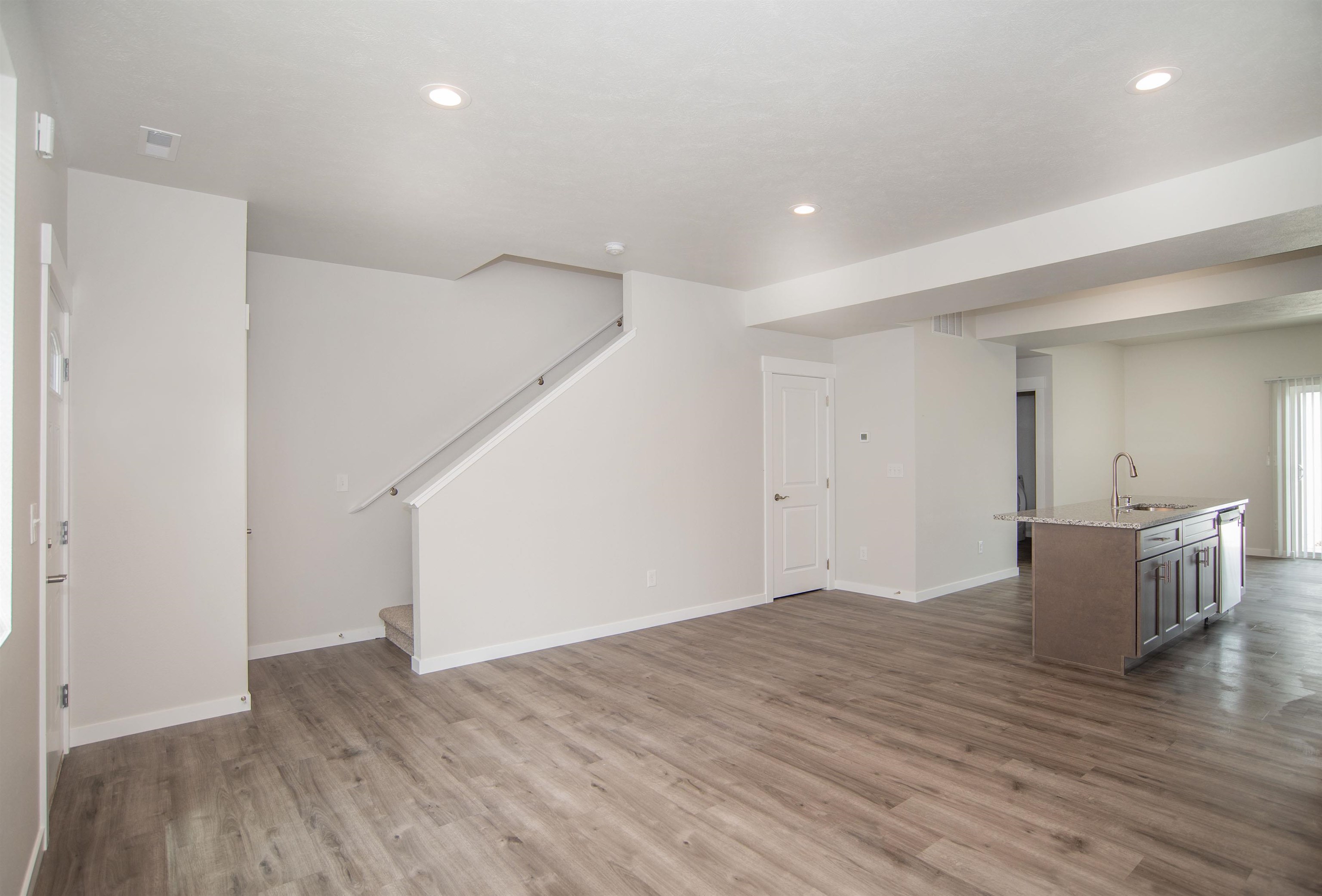 818 West Augusta Avenue Spokane, WA 99205 - Photo 8 of 19