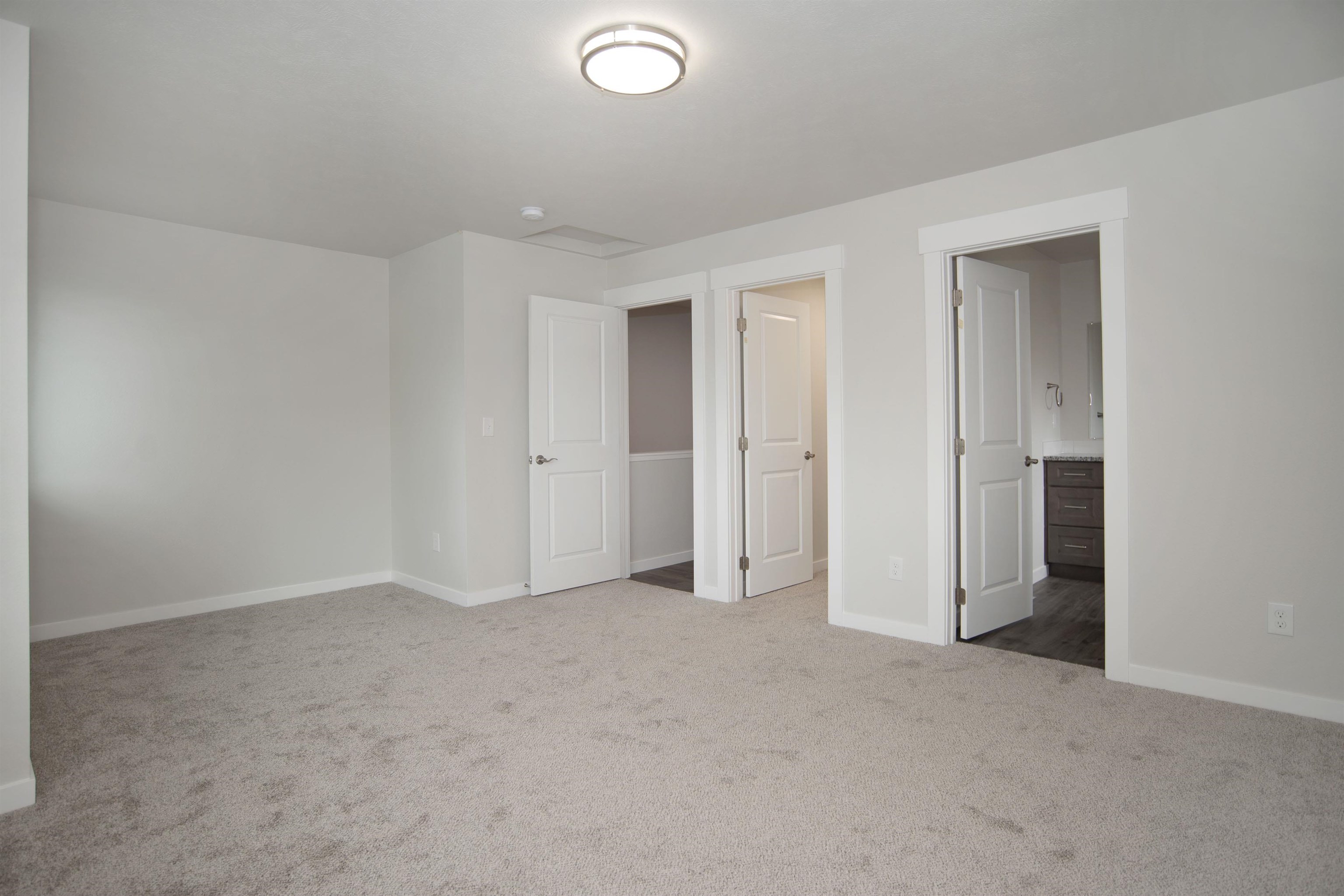 818 West Augusta Avenue Spokane, WA 99205 - Photo 10 of 19