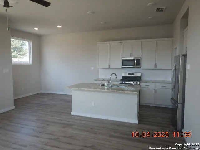 $324,500 | 14807 Maverick Avenue, San Antonio, TX 78217