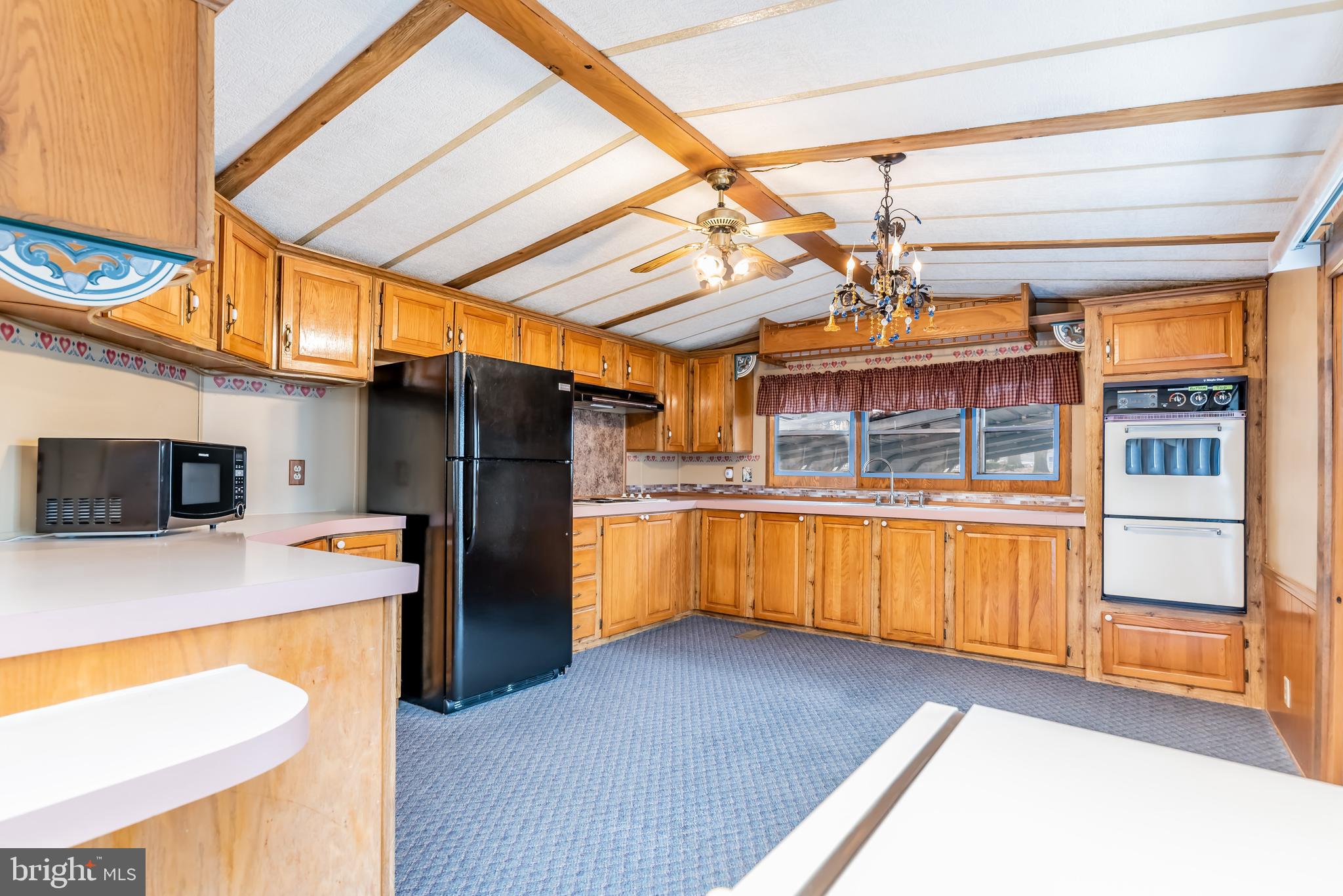 41 Pine Road Newville, PA 17241 - Photo 11 of 24 Breakfast bar, too!