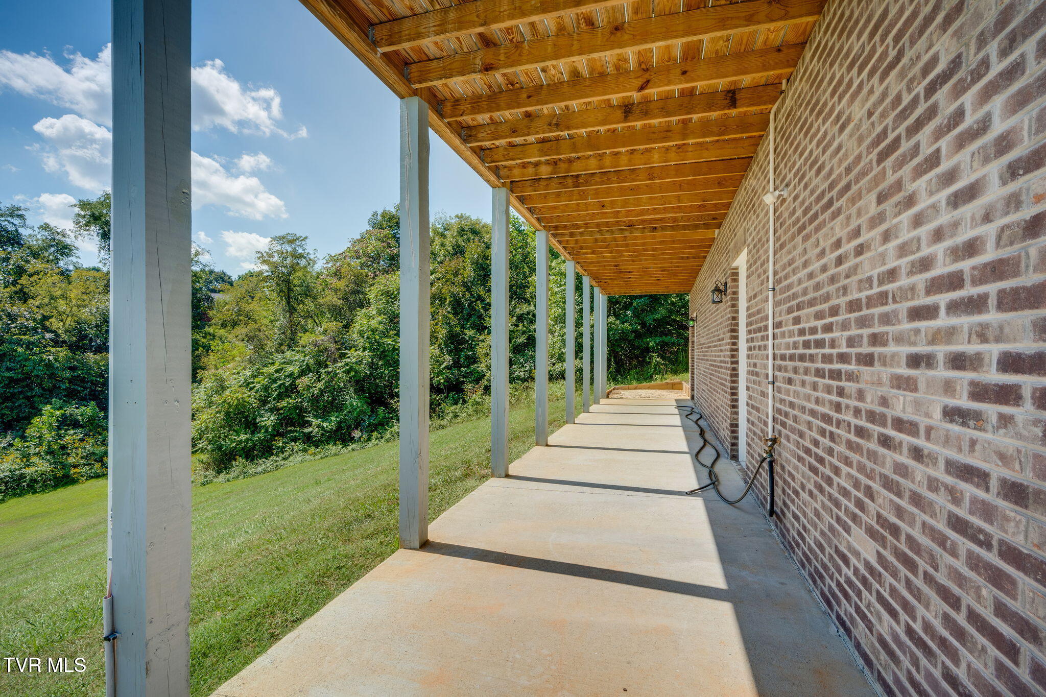 225 Pleasant Ridge Lane Bean Station, TN 37708 - Photo 35 of 44 035