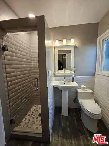 $3,800 | 110 North Edison Place, Long Beach, CA 90802