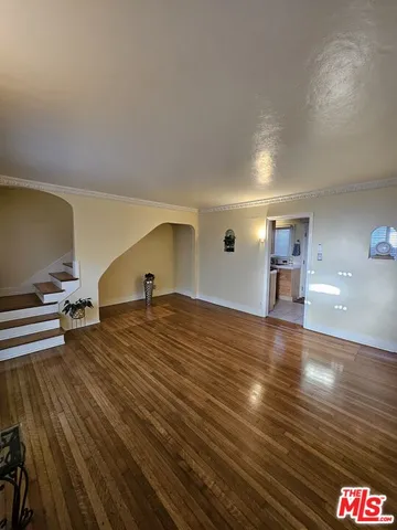 $3,800 | 110 North Edison Place, Long Beach, CA 90802