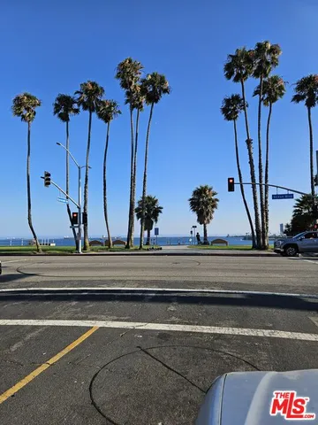 $3,800 | 110 North Edison Place, Long Beach, CA 90802