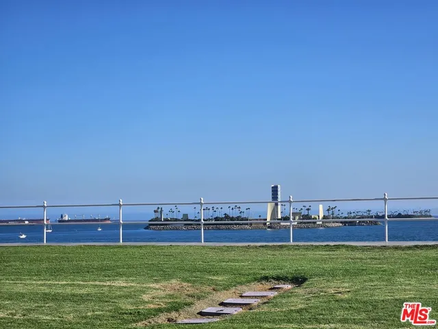 $3,800 | 110 North Edison Place, Long Beach, CA 90802