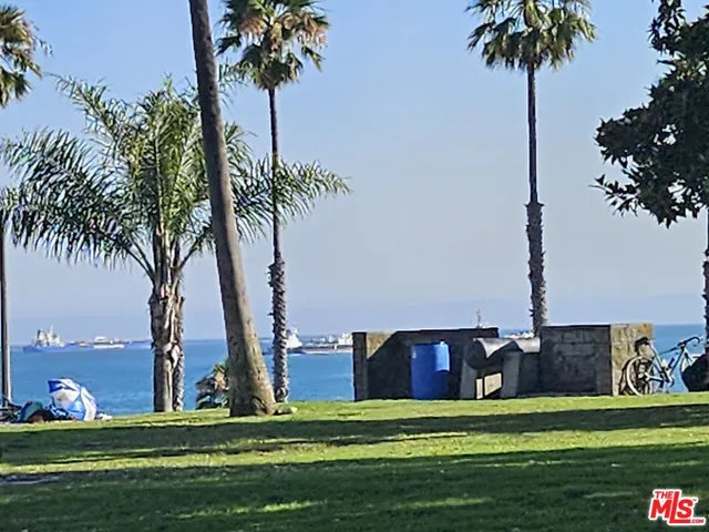 $3,800 | 110 North Edison Place, Long Beach, CA 90802