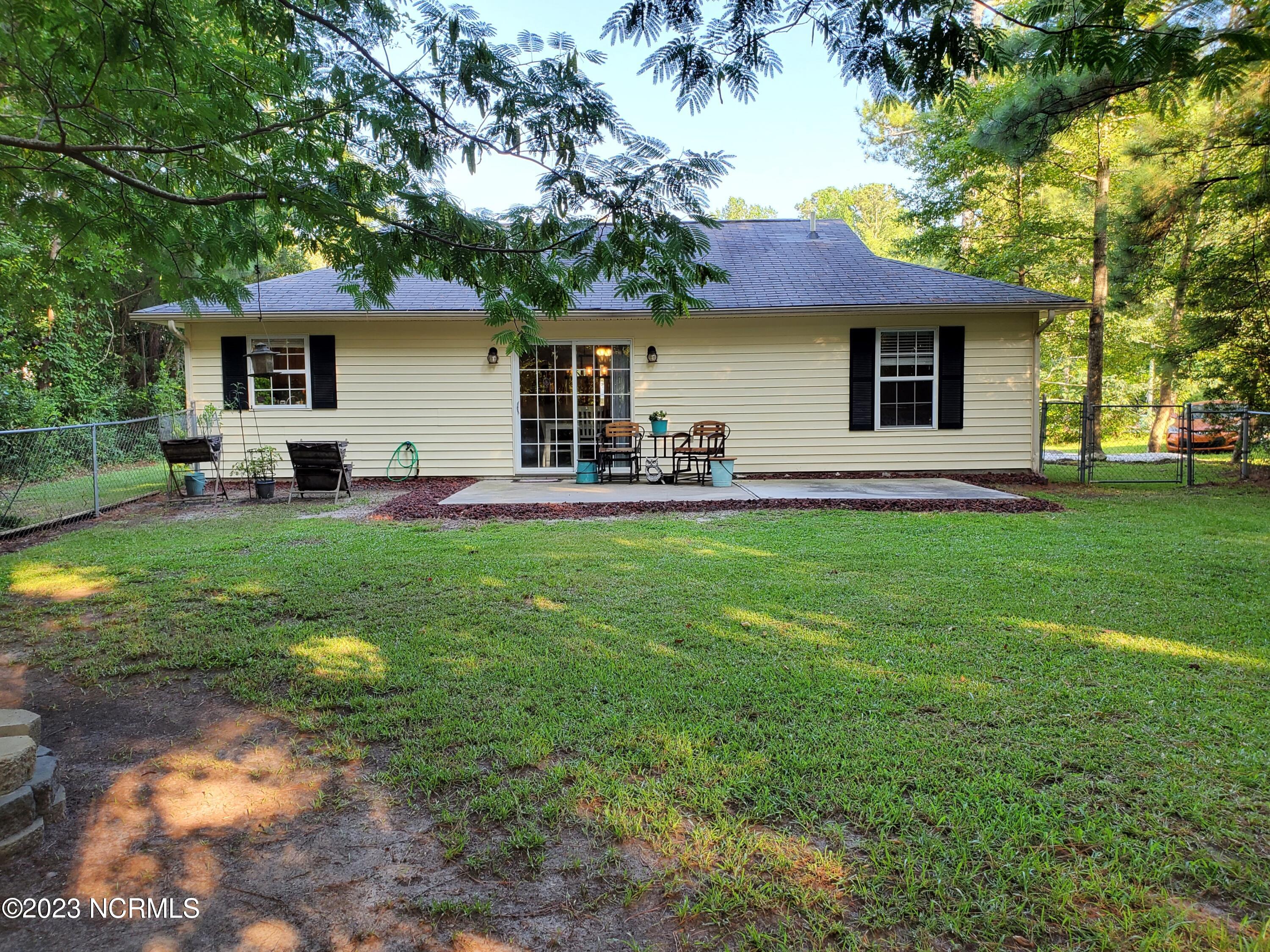 703 Stately Pines Road New Bern, NC 28560 - Photo 2 of 23 Perfect for Entertaining
