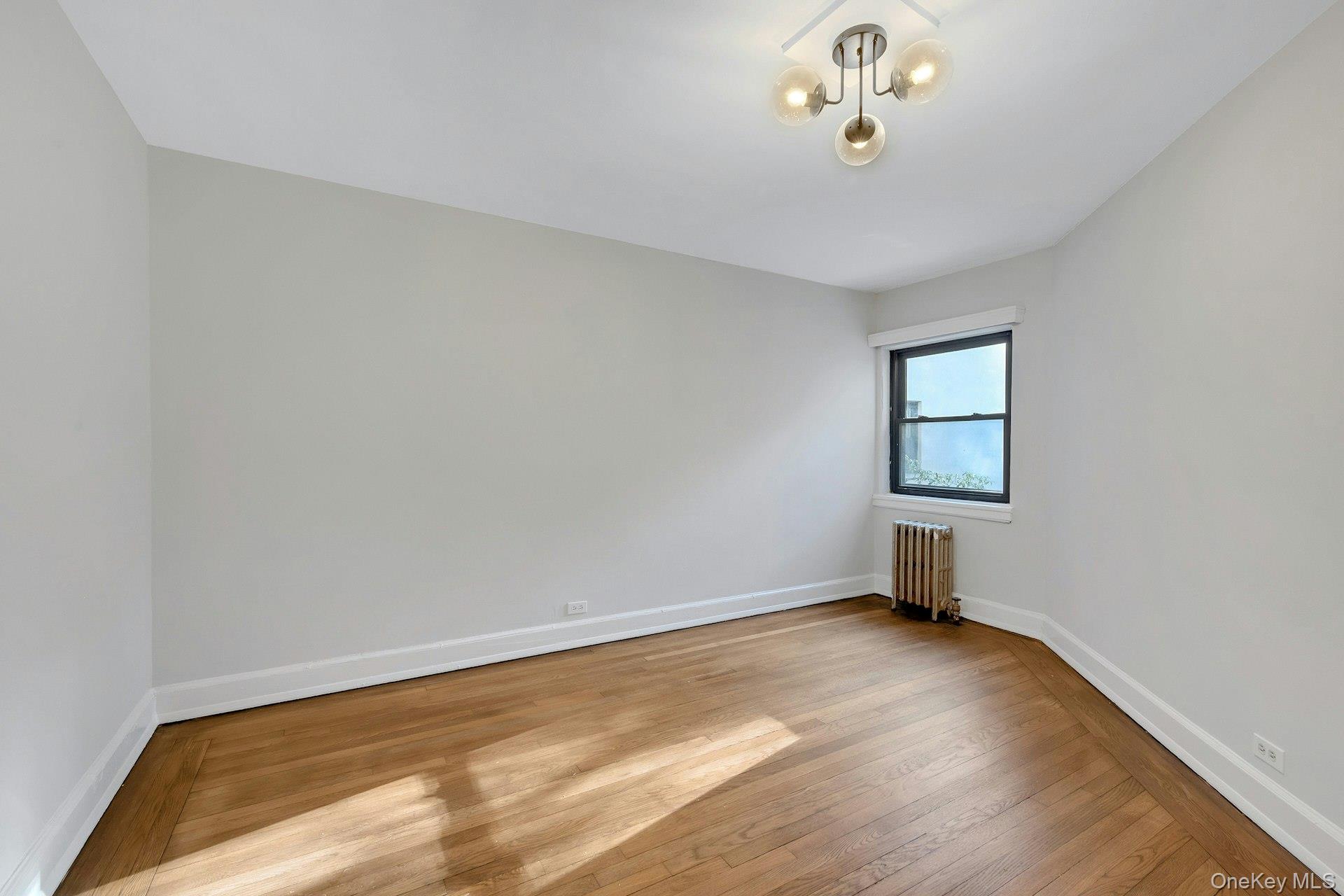 64 Kensington Road, Unit 1B Bronxville, NY 10708 - Photo 16 of 21 Bedroom #2 with wood flooring
