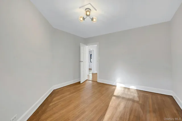 $4,000 | 64 Kensington Road, Unit 1B, Bronxville, NY 10708