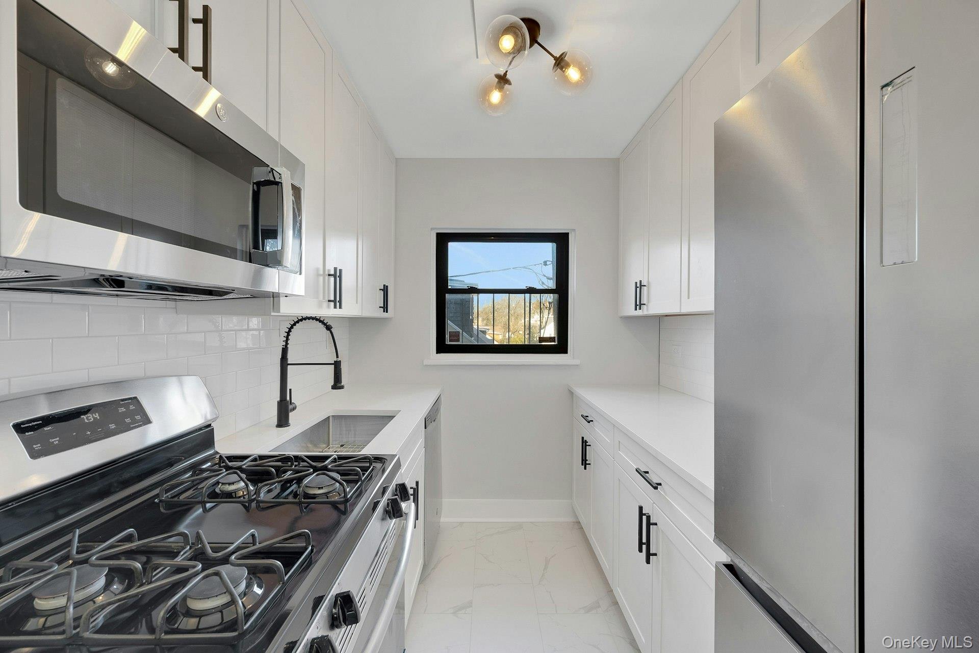 64 Kensington Road, Unit 1B Bronxville, NY 10708 - Photo 5 of 21 View of Kitchen