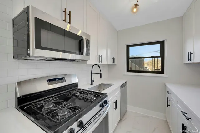 $4,000 | 64 Kensington Road, Unit 1B, Bronxville, NY 10708