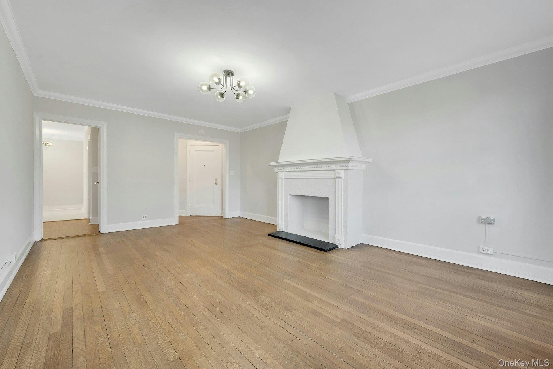 64 Kensington Road, Unit 1B Bronxville, NY 10708 - Photo 10 of 21 Living Room