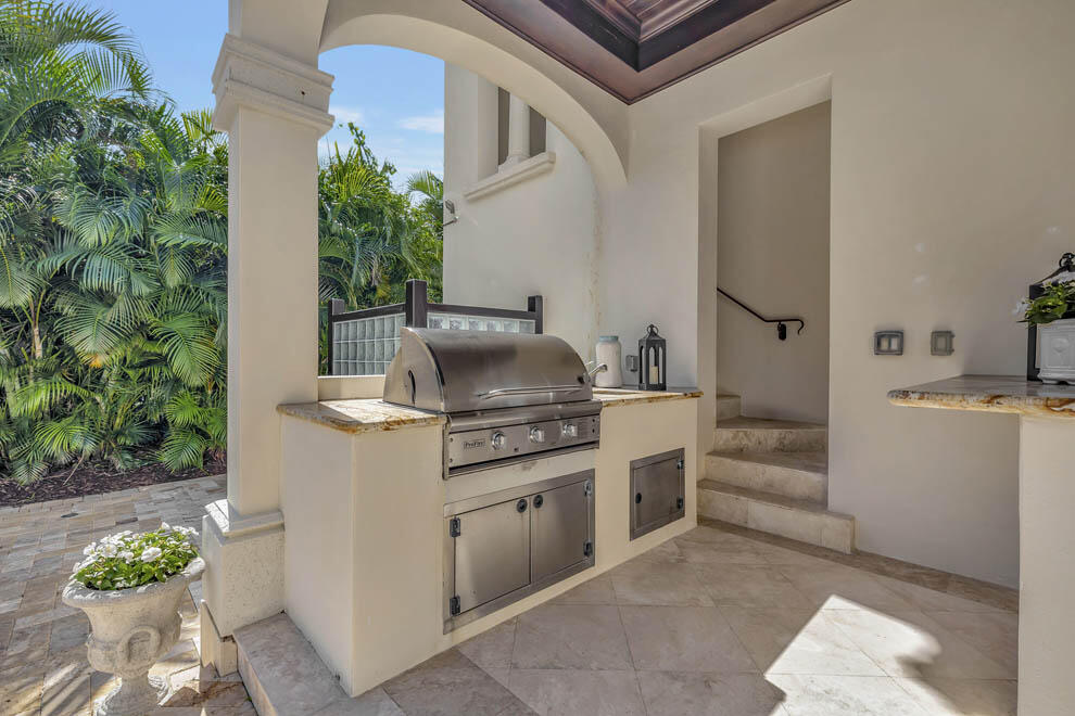 1018 Bauhinia Road Delray Beach, FL 33483 - Photo 38 of 48 1018 Bauhinia Rd (38)