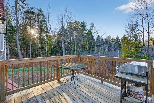 $412,500 | 42 Deerfield Lane, Casco, ME 04015