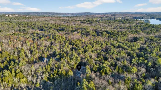 $412,500 | 42 Deerfield Lane, Casco, ME 04015